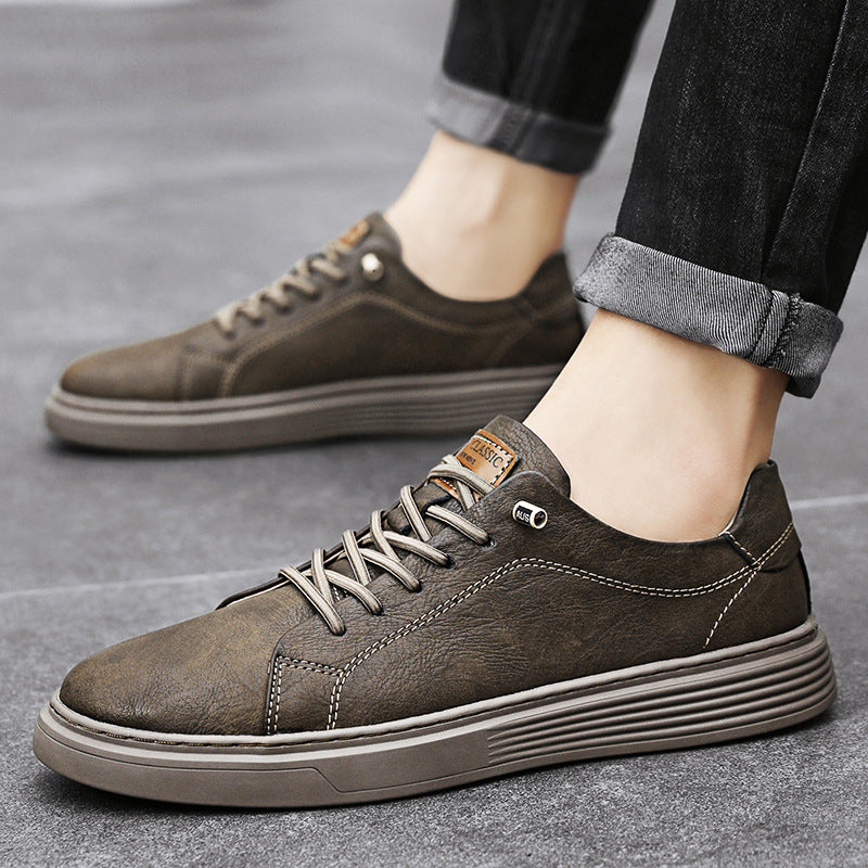 Low-Top Men’s Cowhide Leather Casual Sneakers – Breathable Board Shoes with Rubber Sole | Stylish Shoes